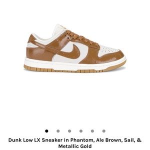 Dunk Low LX sneaker